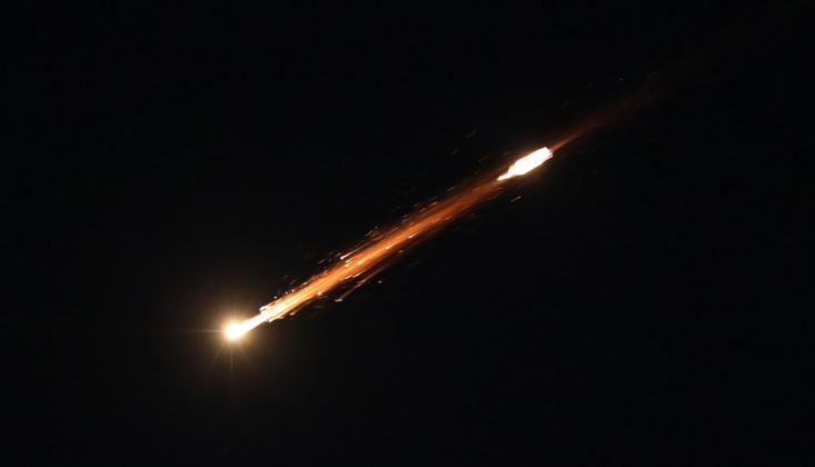 İsrail semalarında İran füzeleri görülüyor