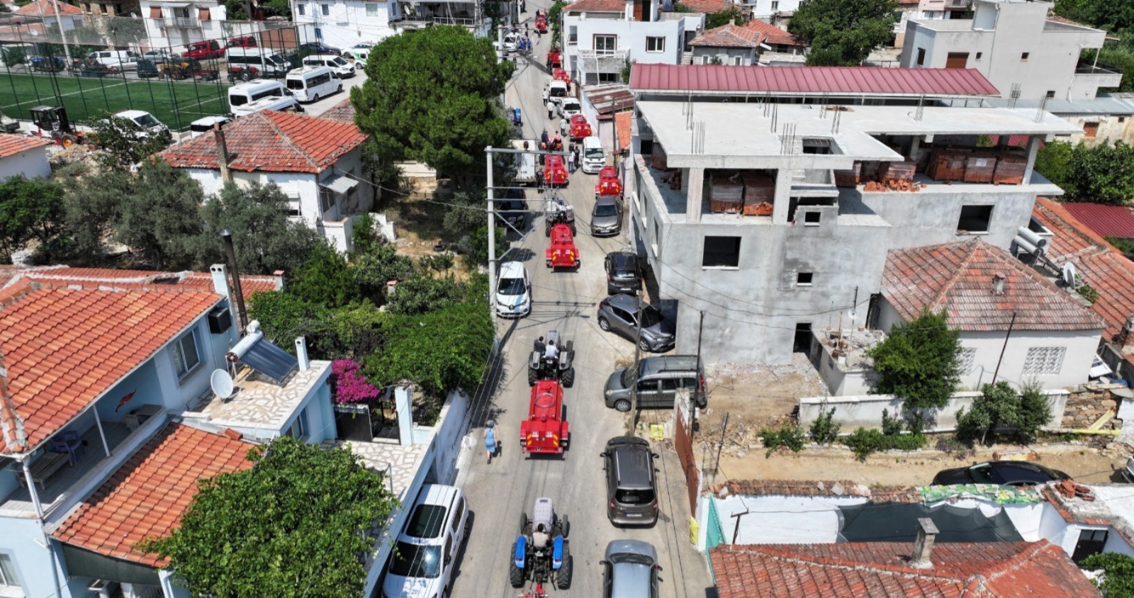 İklim krizi ve yangınların gölgesinde tartışmalı zeytinlik düzenlemesi