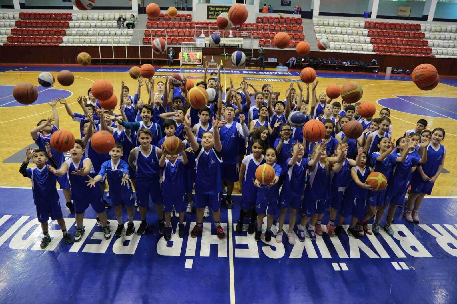 İzmir Büyükşehir Belediyesi Spor Kulübü