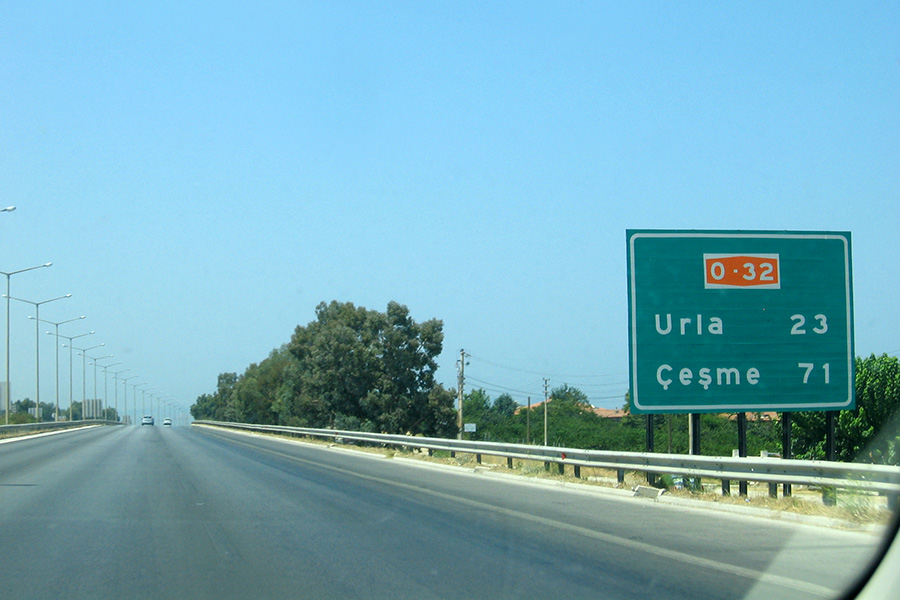 İzmir - Çeşme arası otoyolu