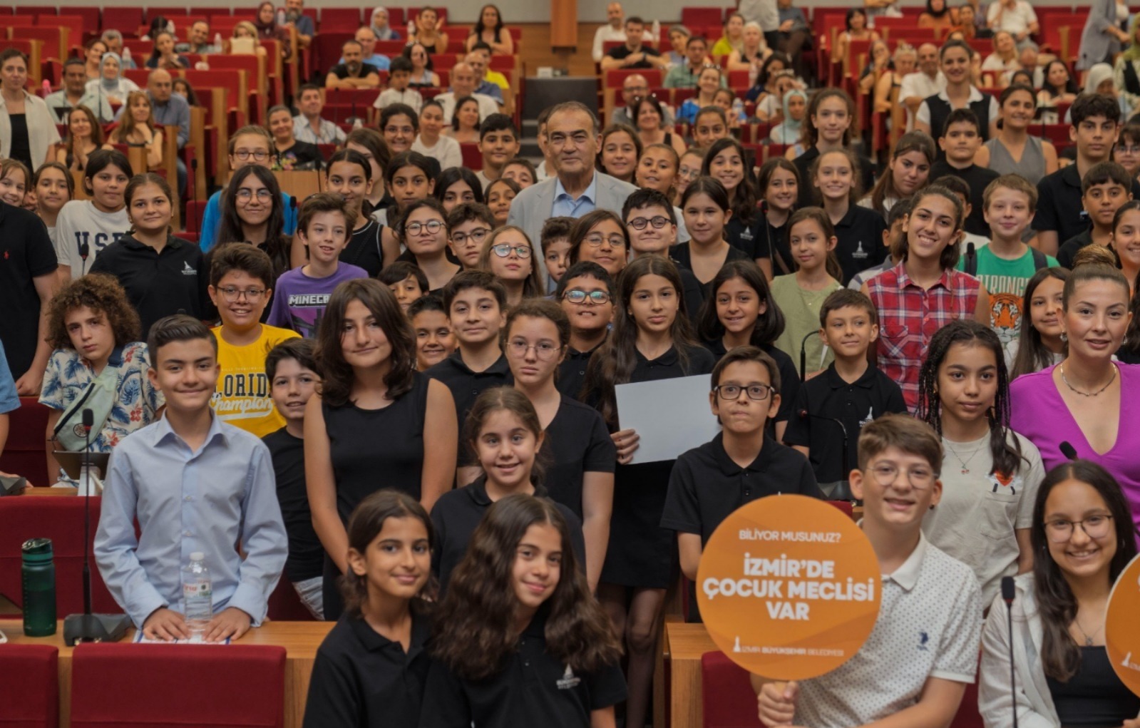 Büyükşehir'den çocuk Meclisi'ne tam destek