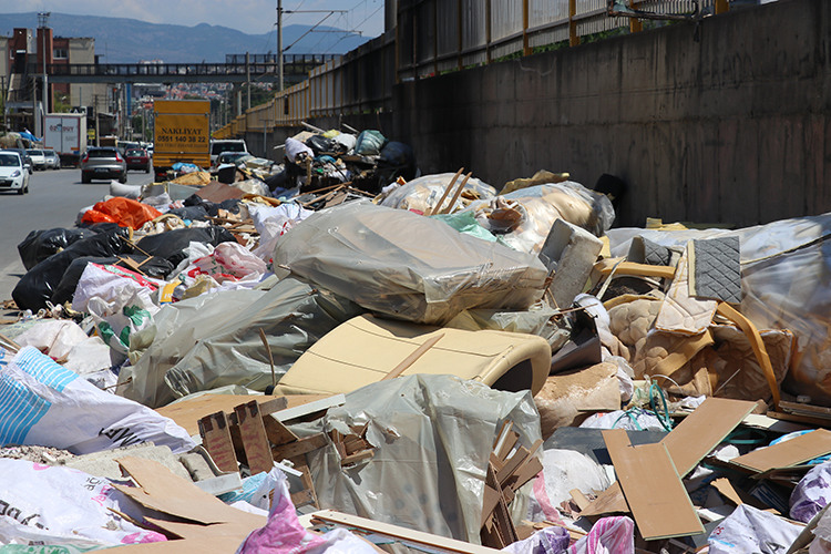Izmir Çöp 1 (1)