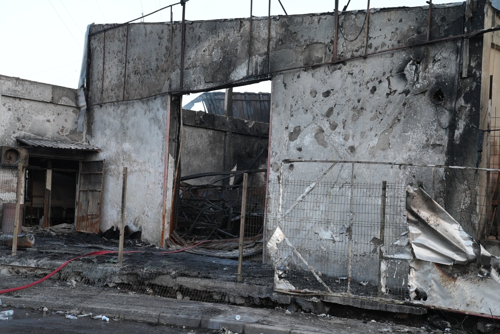 Yangının bilançosu gün ışığıyla ortaya çıktı