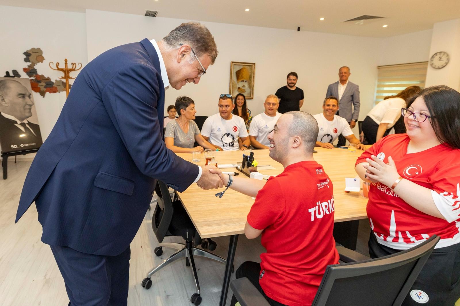 "Başarılarınız bizim için gurur kaynağı"