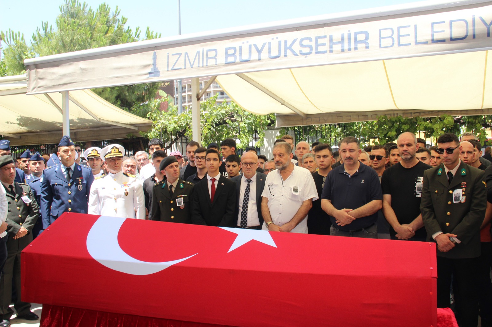 Askeri ve siyasi erkan cenazede buluştu