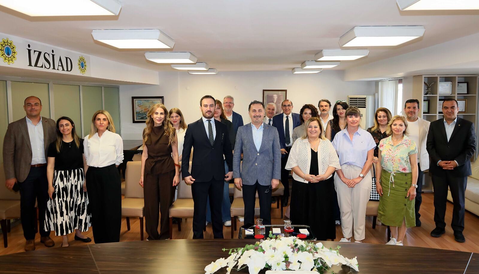 İzmir Sanayici ve İş İnsanları Derneği