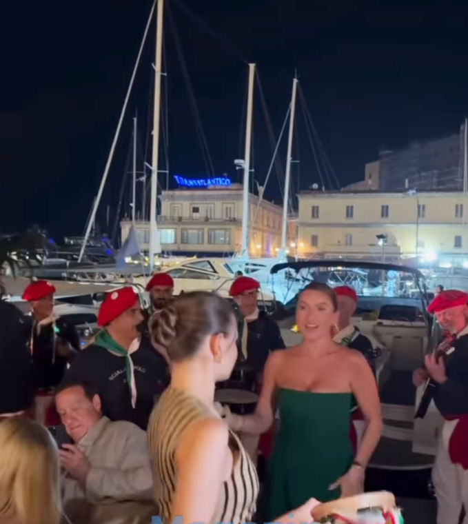 Uluslararası etkileşim vurgusu