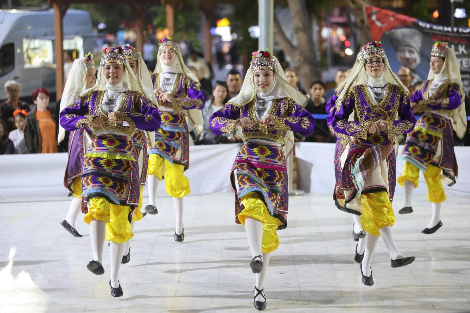 Karabağlar Belediyesi Spor Okulları