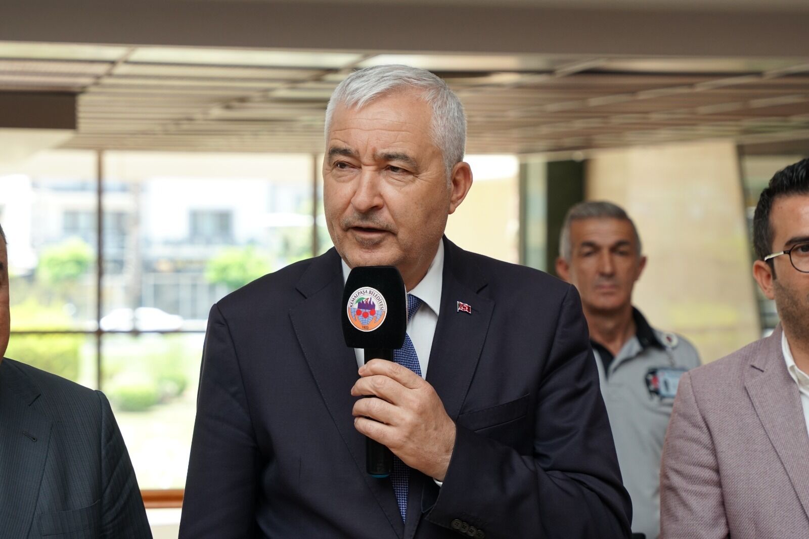 Başkan Türkmen: "Kemalpaşa'ya ekip ruhuyla değer katıyoruz"