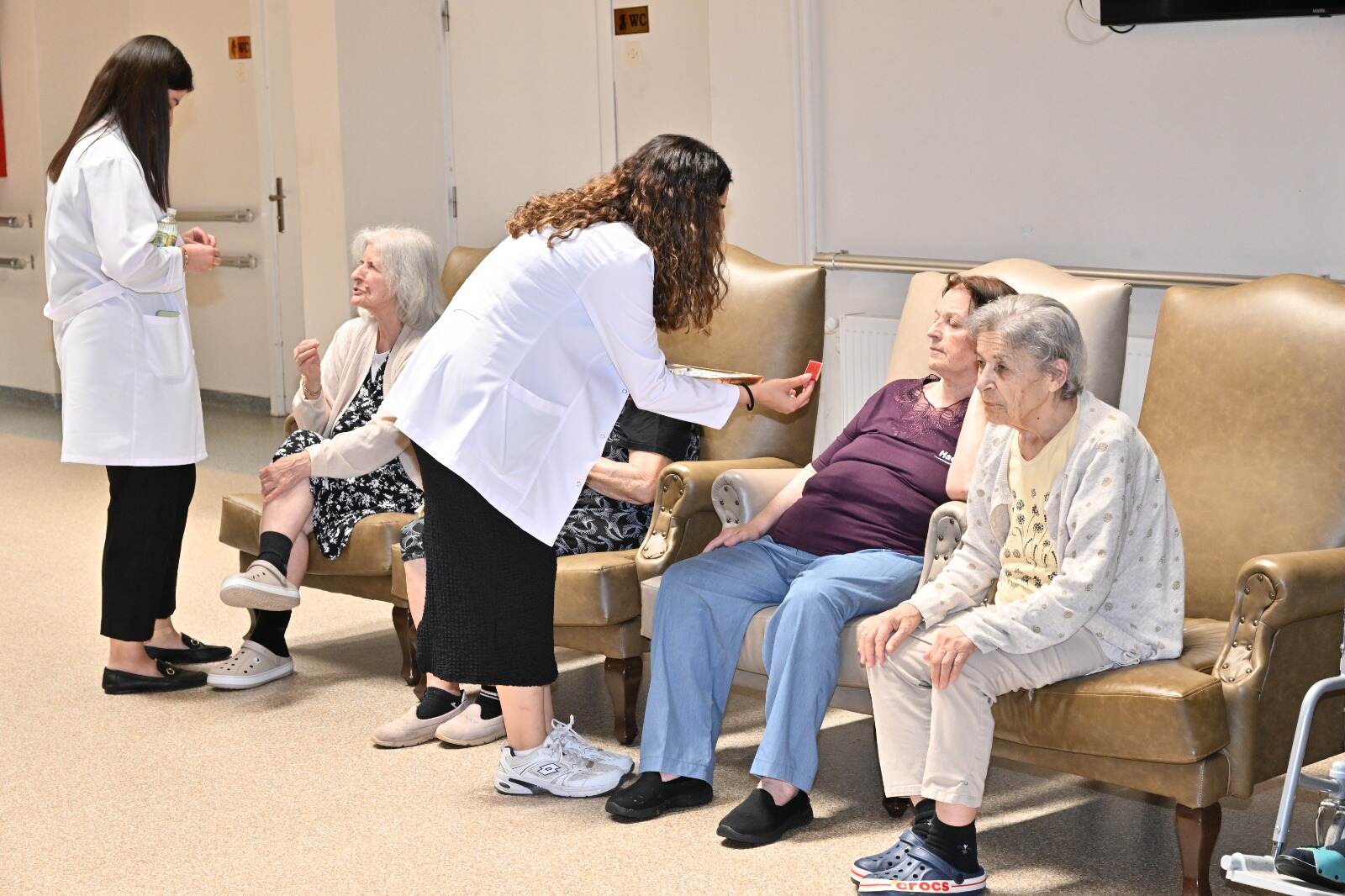 Manisa Huzurevi Vakfı Özel Huzurevi