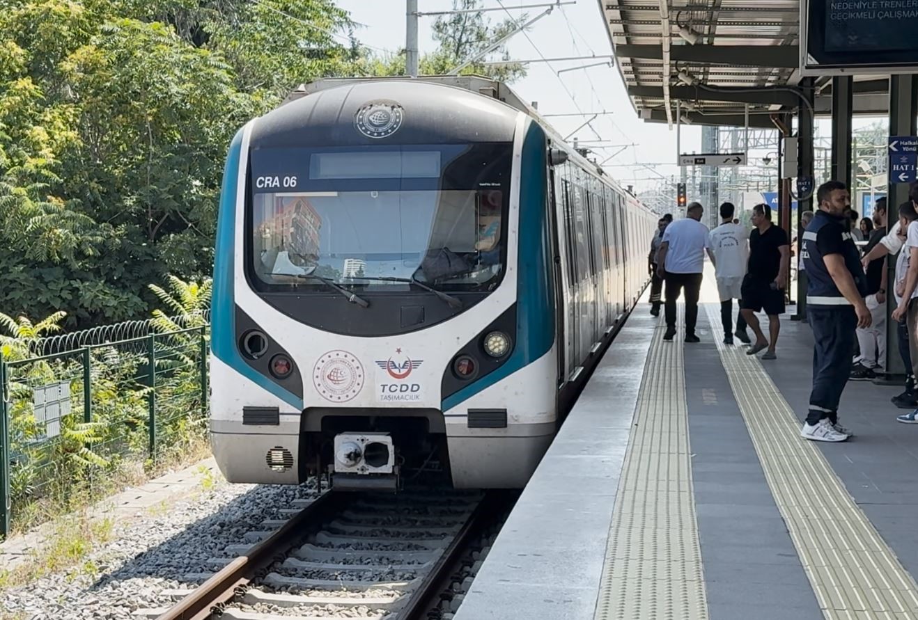 Marmaray seferlerinde gecikmeler