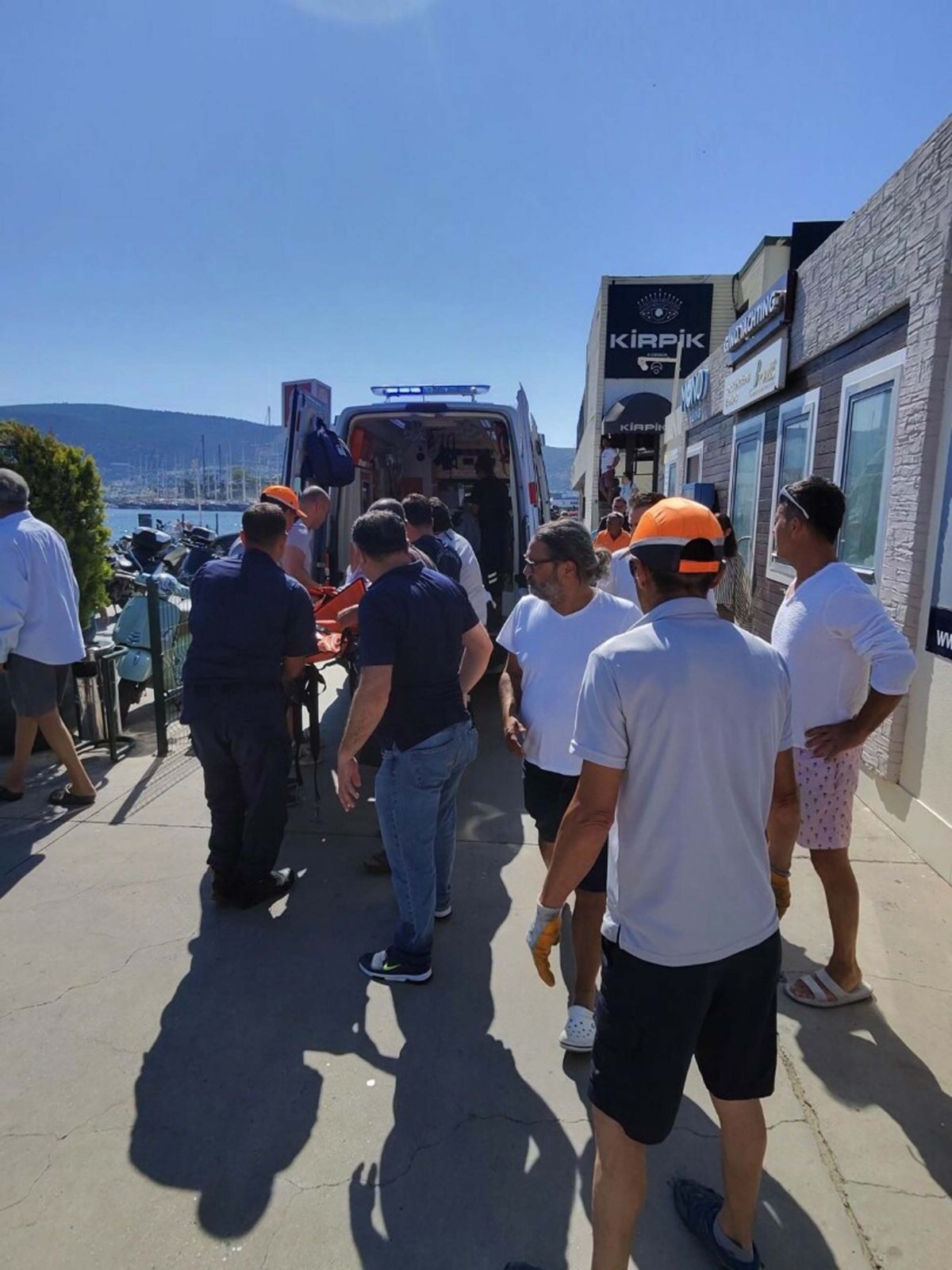 Üç yaralı hastaneye kaldırıldı