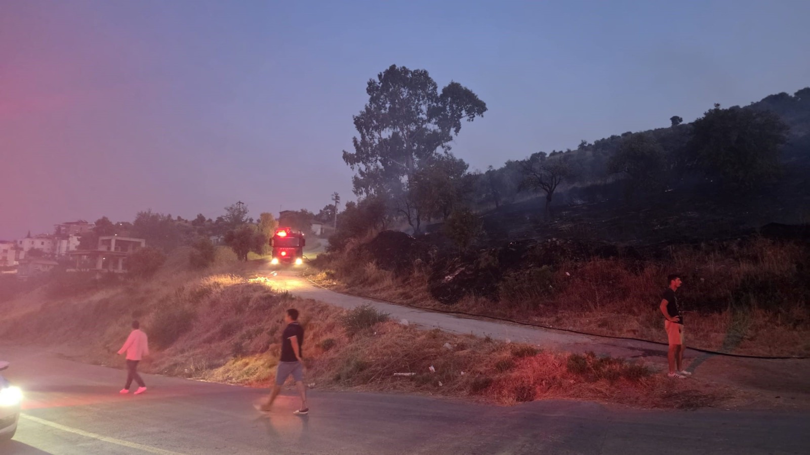 Tehlikeli düğün eğlencesi felakete dönüşüyordu