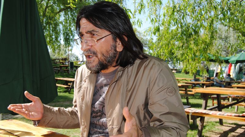 Nihat Genc Entube 800X449