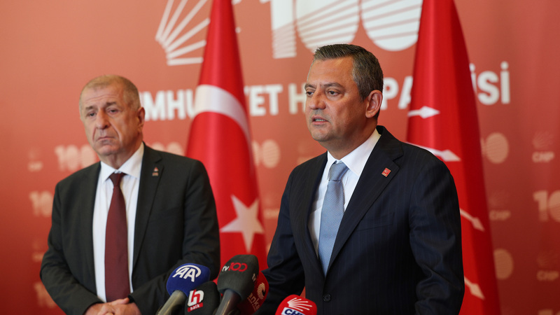 Ümit Özdağ ve Özgür Özel