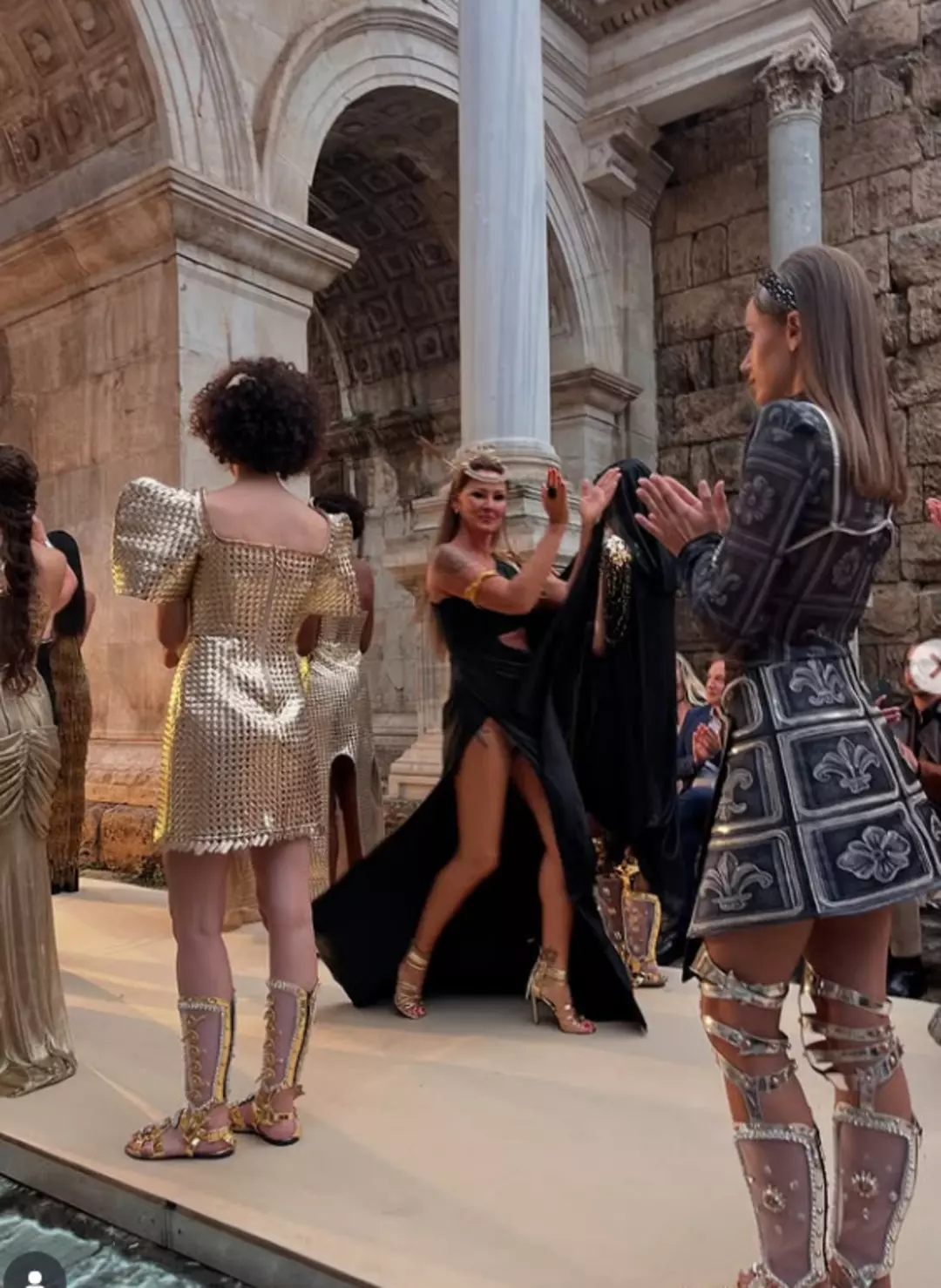 Fotoğraftaki detay gündem oldu