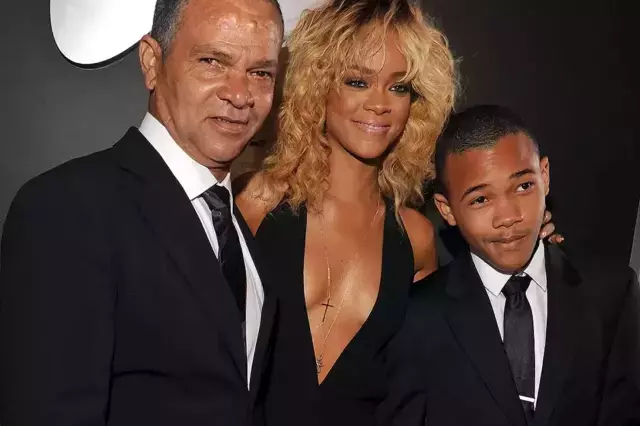 Aile California’da bir araya geldi