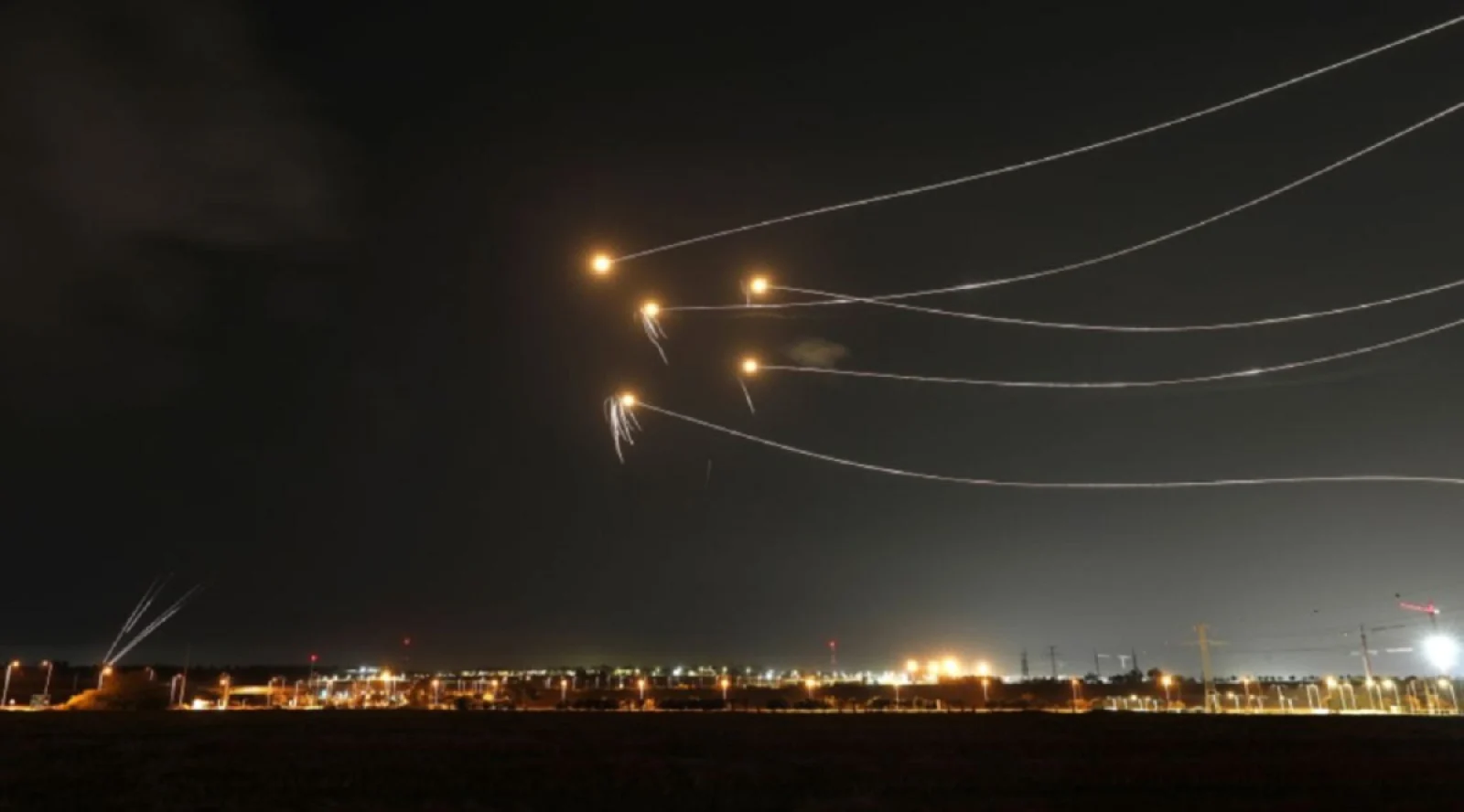 Tel Avib Bombardıman Altında