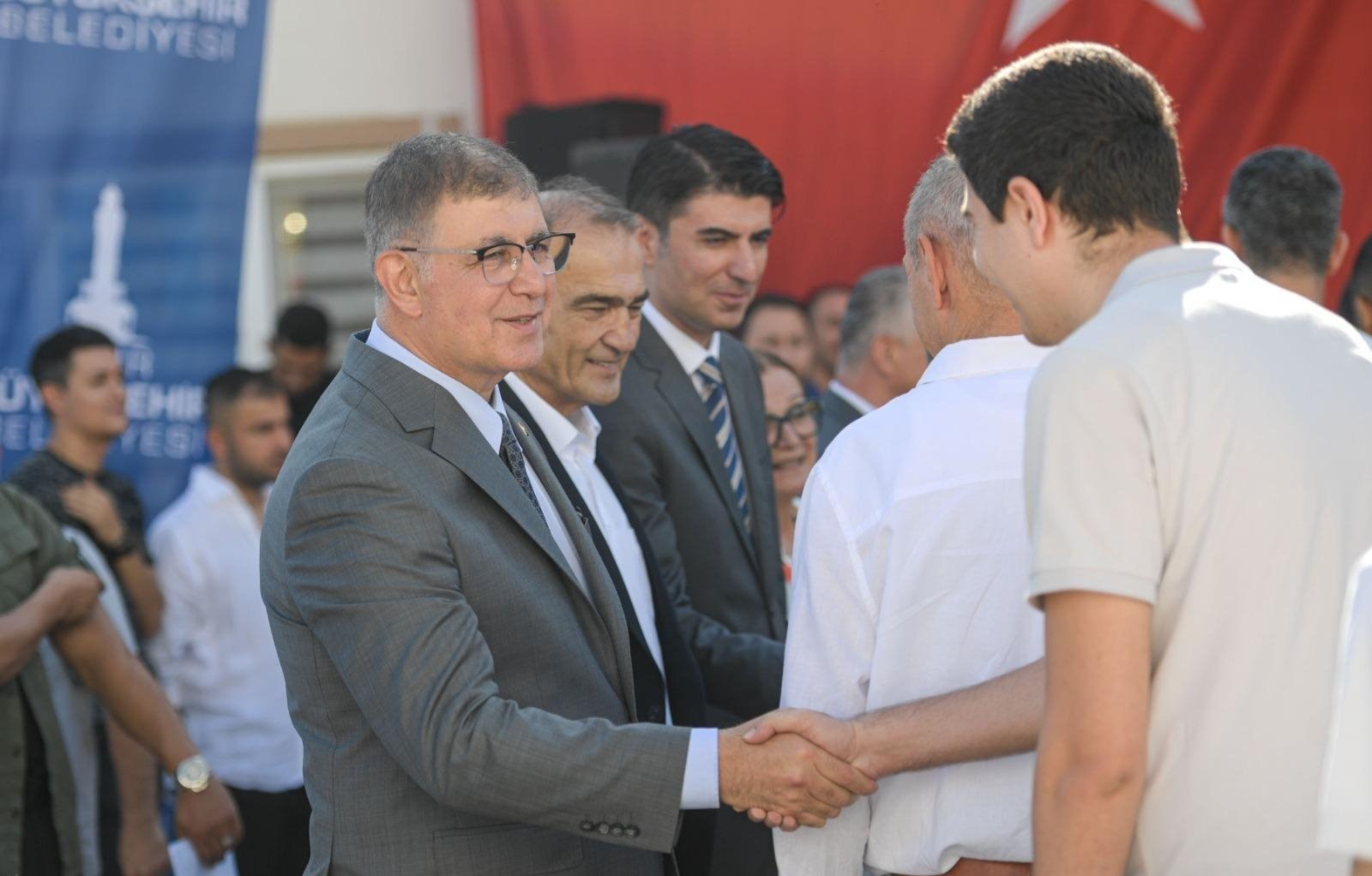 "Yapacak çok işimiz var: Halk bizden destek bekliyor"