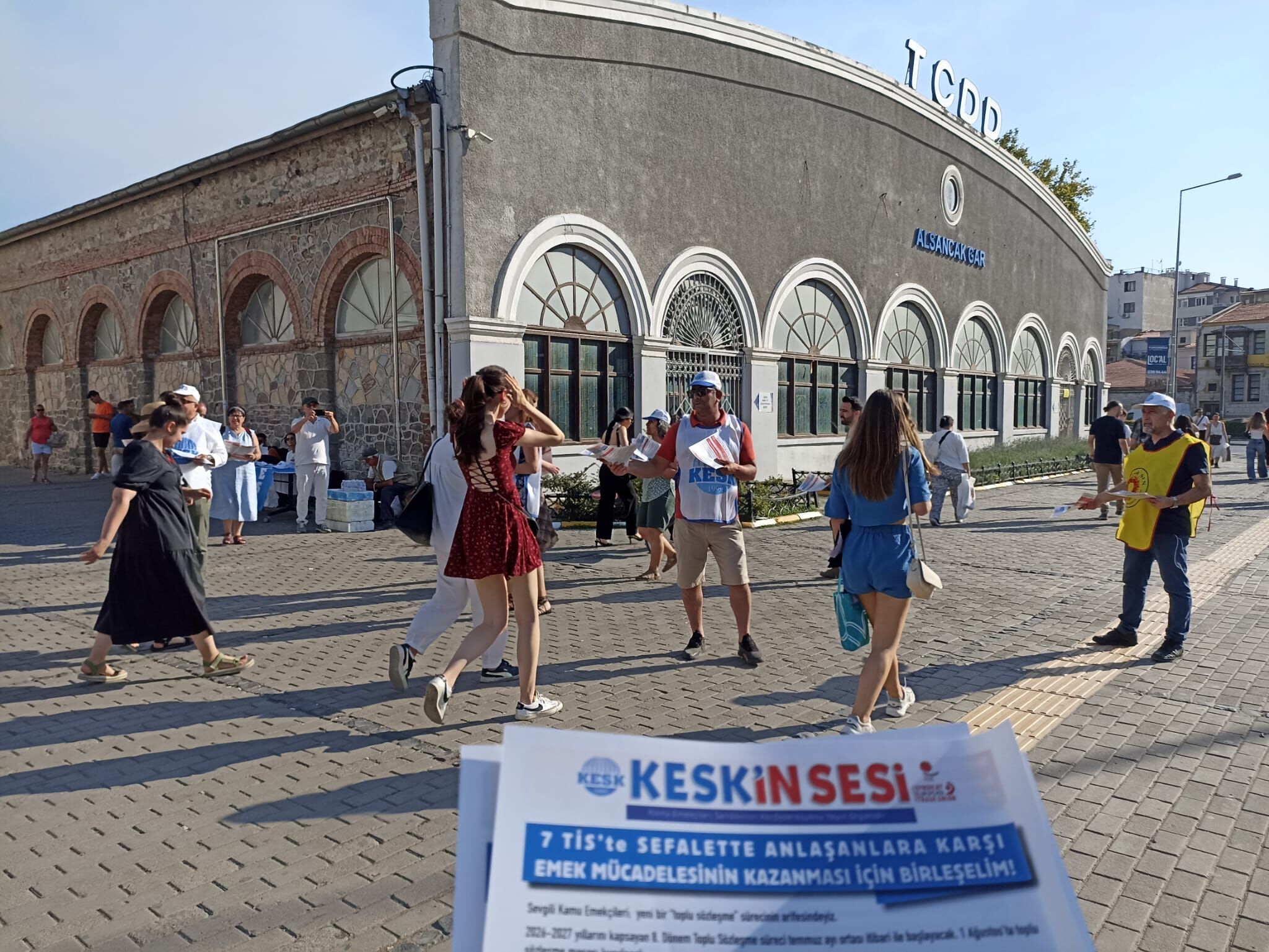 KESK Alsancak tis masaı