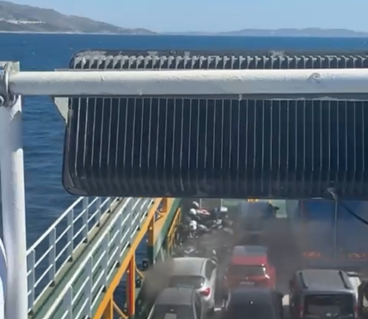 Kaptan gemiyi terk talebinde bulunmadı, tahliye planları sürüyor