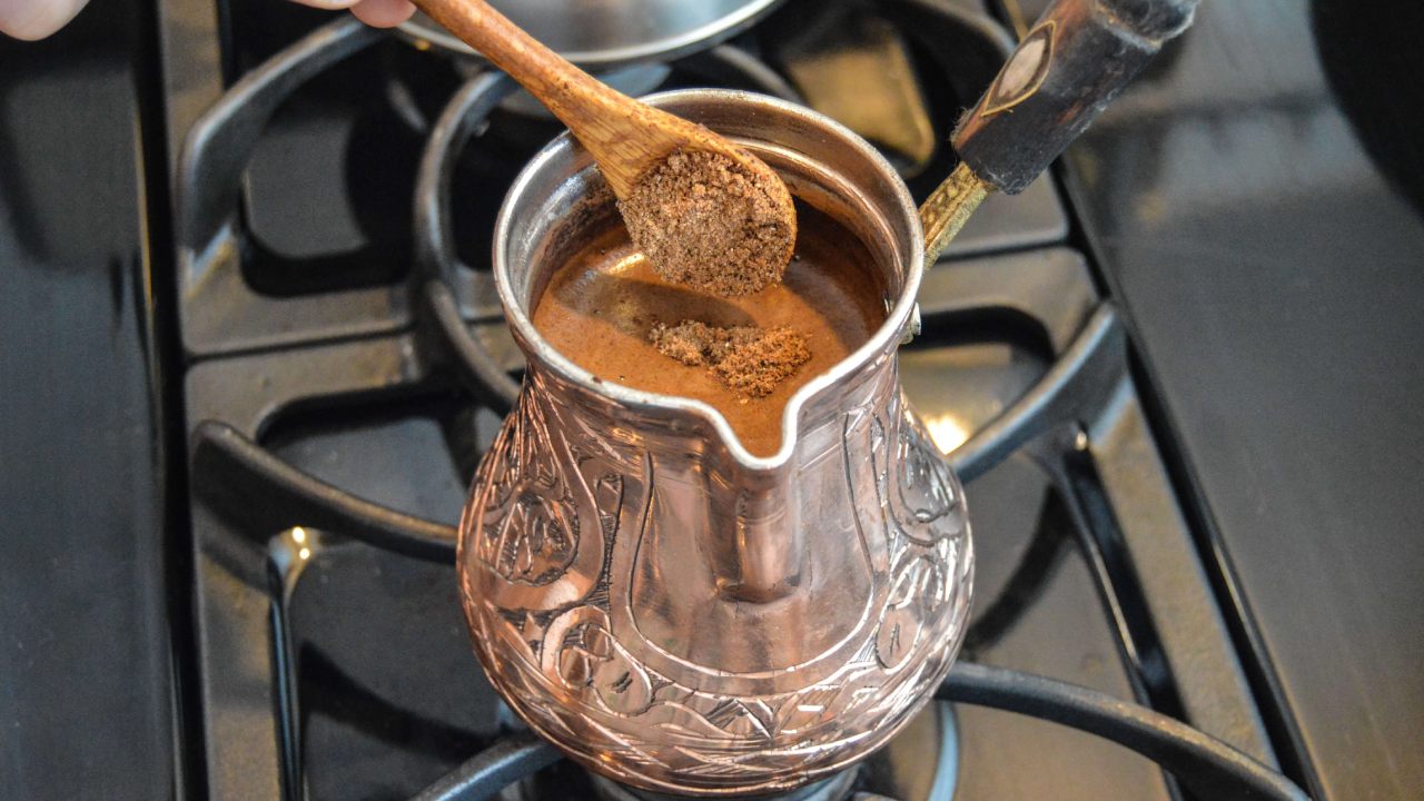 Yemek borusu, soluk borusu ve organlarda yanık tespit edildi