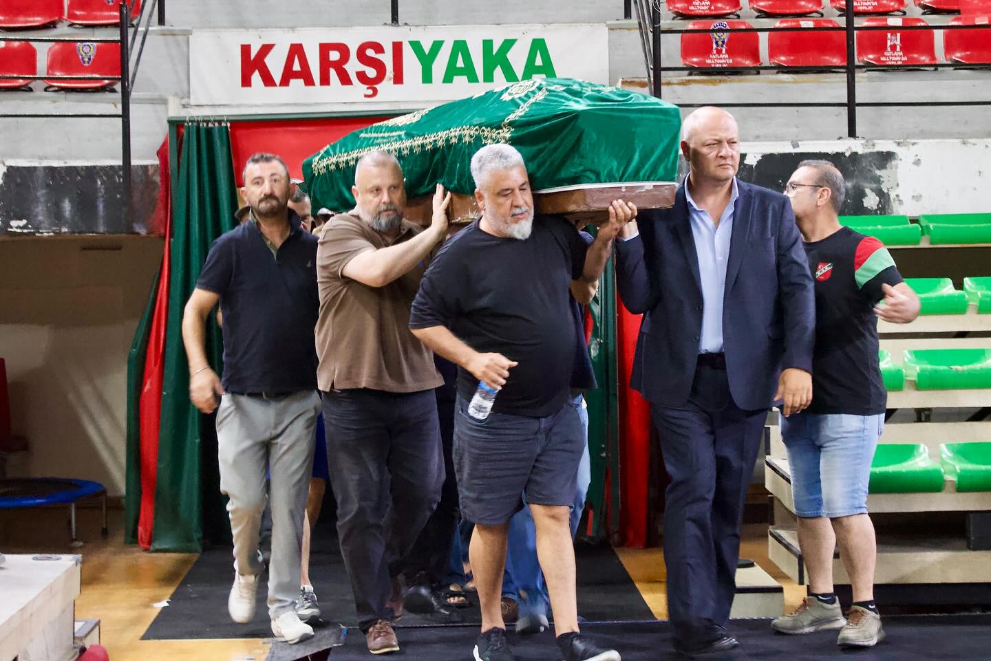 Ateş Özerk 1