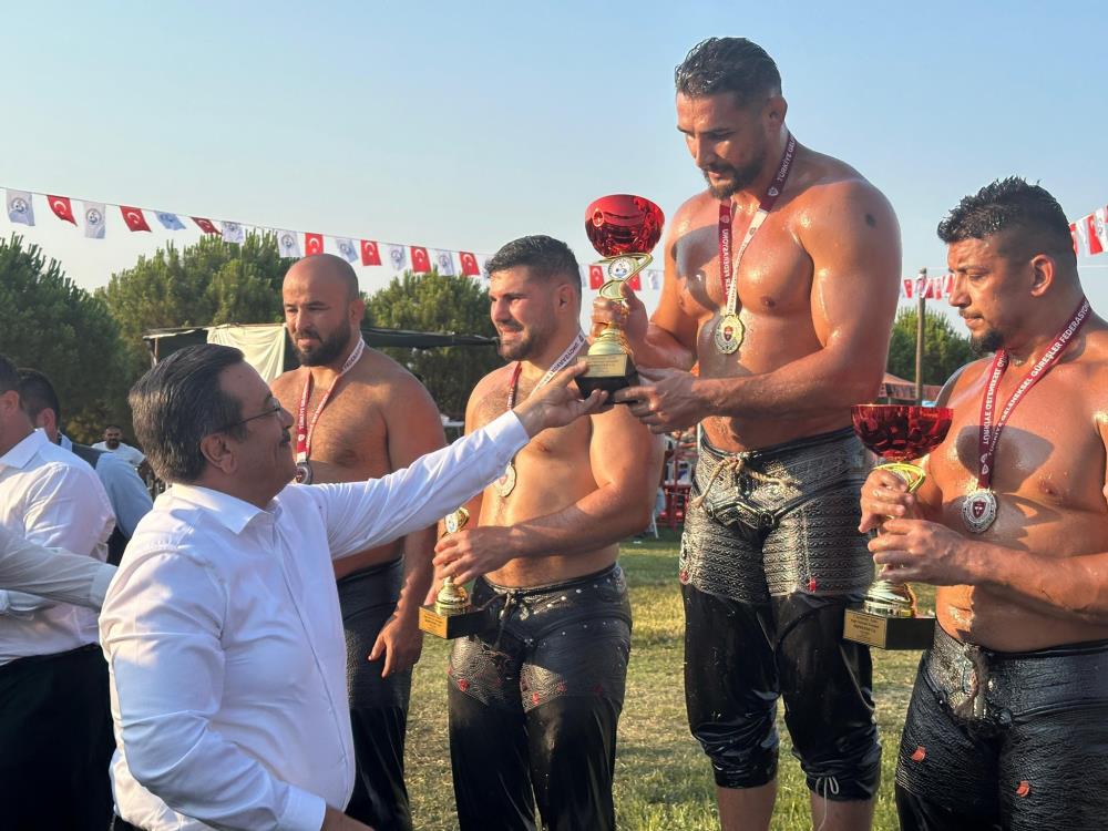 Balıkesir’de Kızıklı Güneşleri'ne 314 Pehlivan Kat