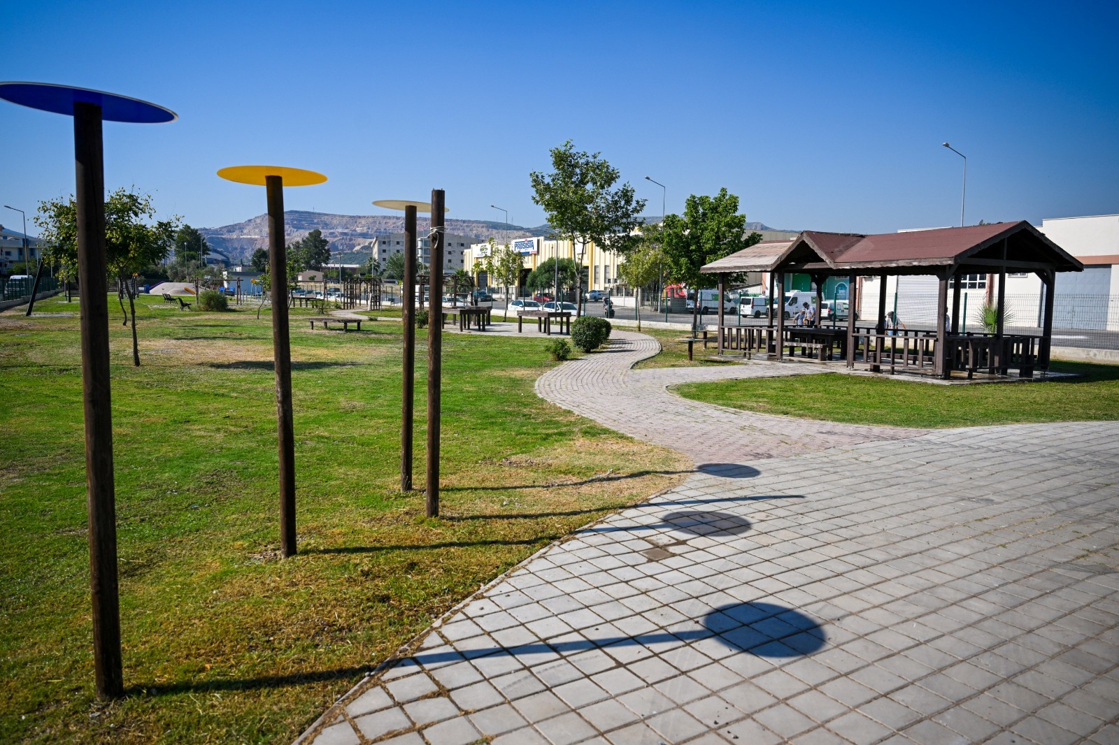 At binme, oyun alanları ve etkinlikler: Huzurlu bir rehabilitasyon ortamı