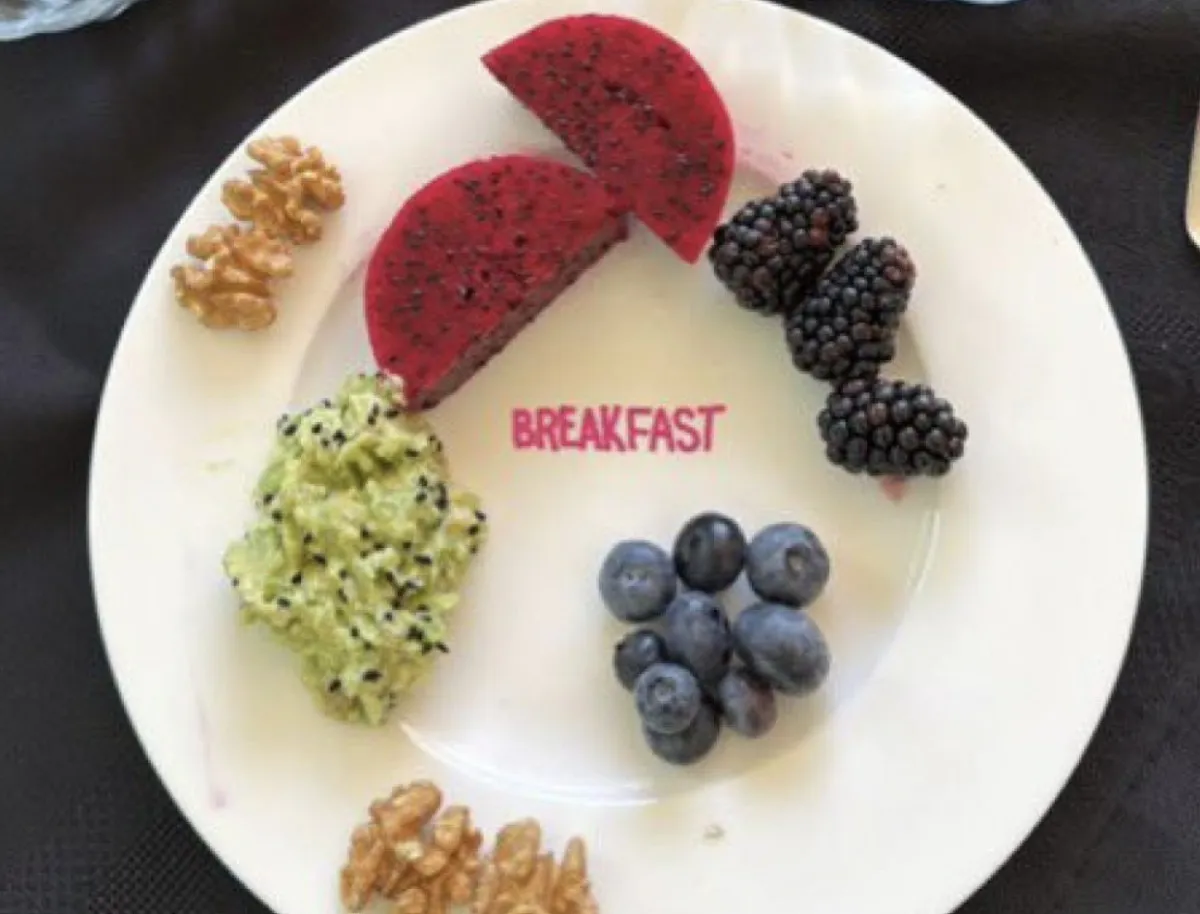 Çağla Şikel Kahvaltıda Ne Yediğini Takipçileri Ile