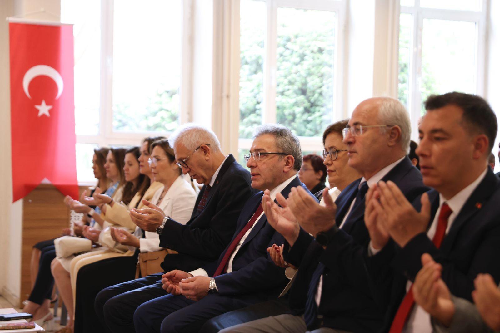 Rektör Yılmaz: "Emperyalizme geçit vermedik, vermeyeceğiz"