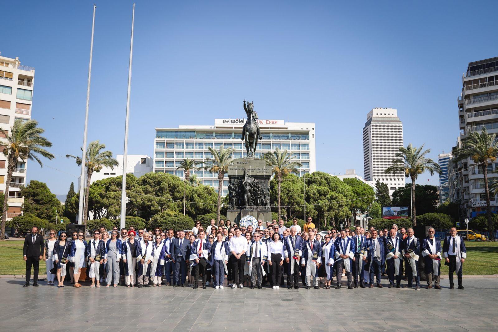 Rektör Yılmaz ile DEÜ'nün uluslararası başarı grafiği yükseliyor