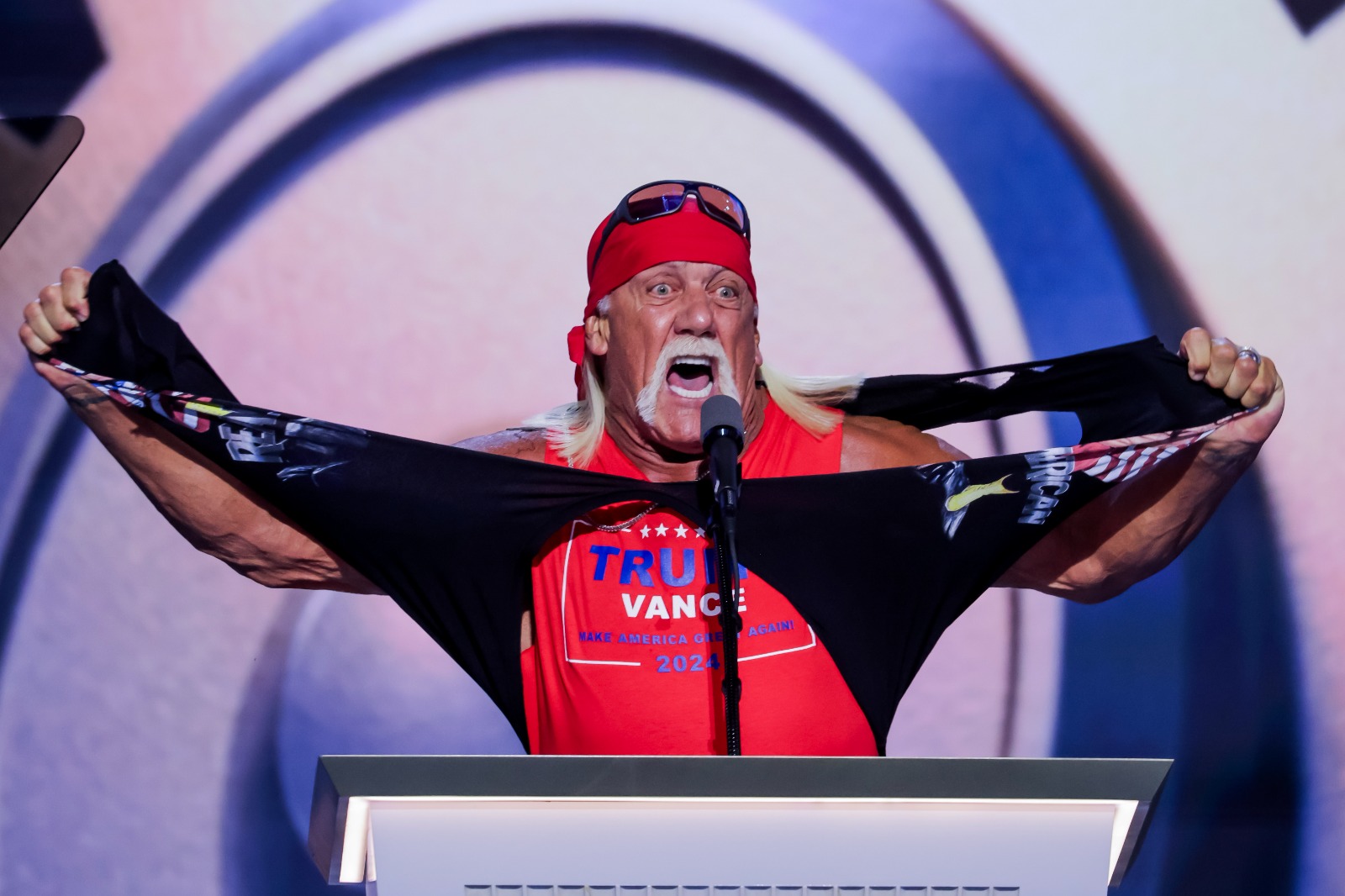 Eşinden gelen açıklamalar ve WWE'nin mesajı
