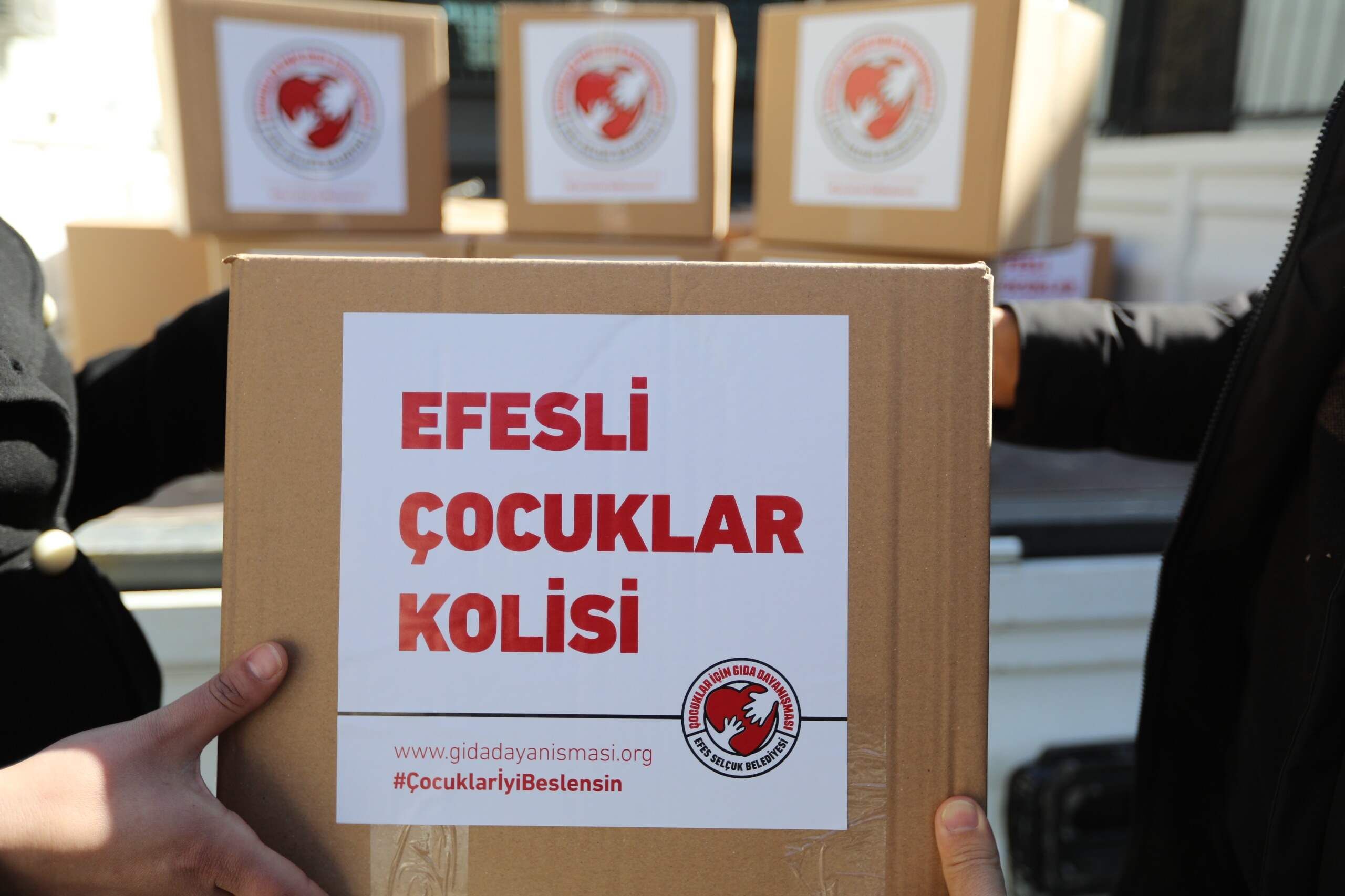 Efesli̇ Çocuklar Koli̇si̇