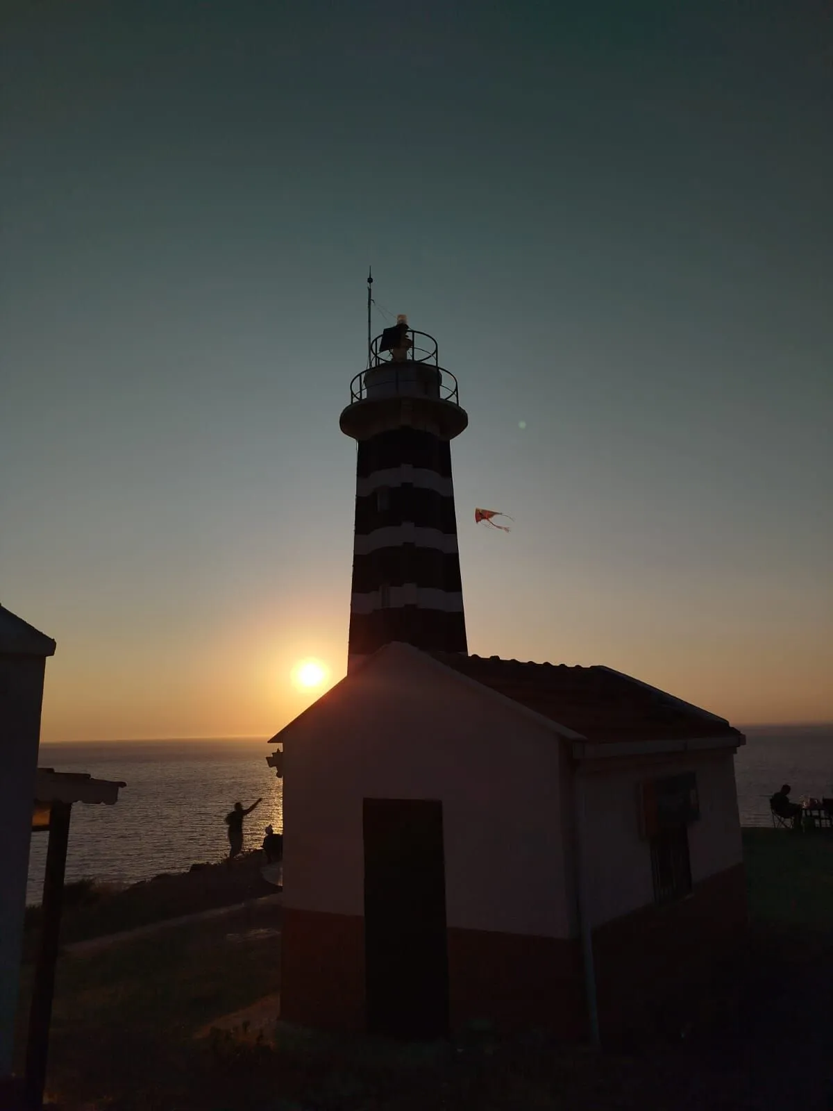 Ege’nin Ucundakisessiz Fener Sizi Bekliyor