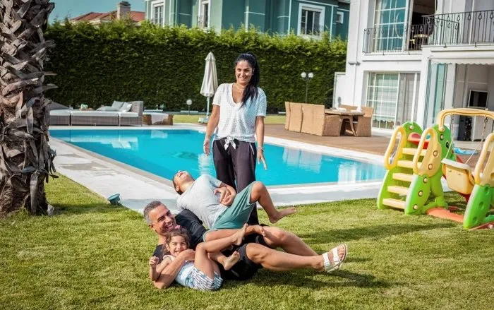 ‘Sadelik’ dedi, ihtişam patladı