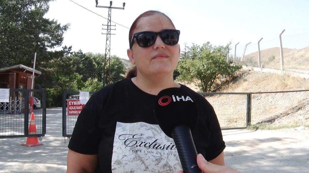 "Lütfen artık çöplerimizi çöp tenekelerine atalım"