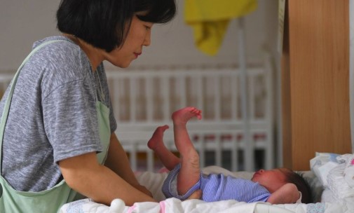 Güney Kore'de evlat edinme sistemi değişiyor