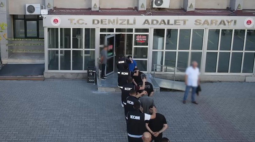 Gözaltı-13