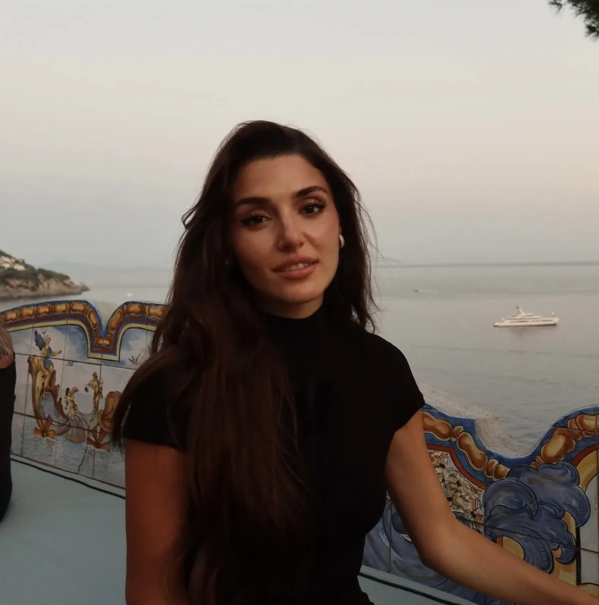 Gözlerden uzak