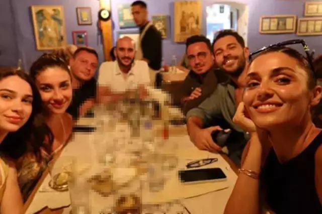 Hande Erçel Sevgilis