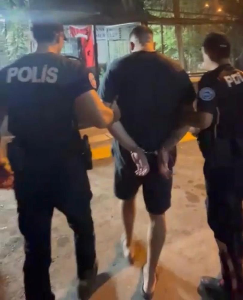 Cezaevine teslim edildi