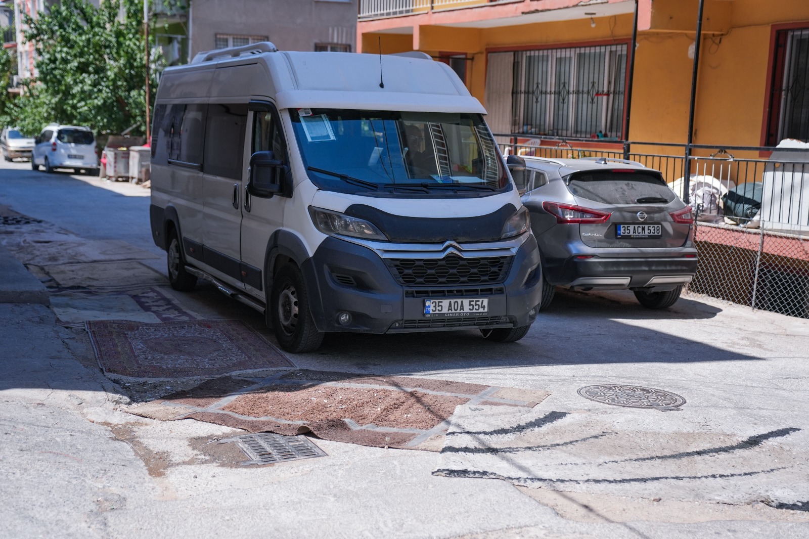 Derdimizi anlatacak birini karşımızda bulamıyoruz