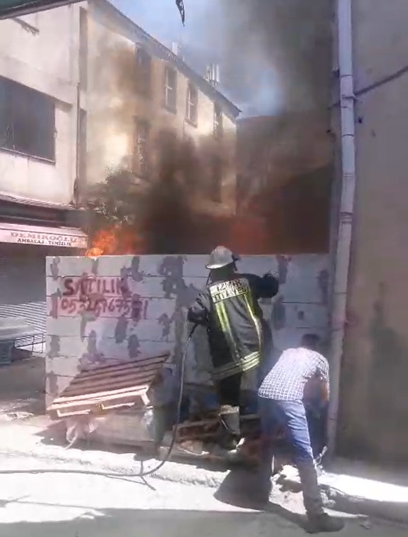 "Aynı yer üçüncü kez yanar mı?"