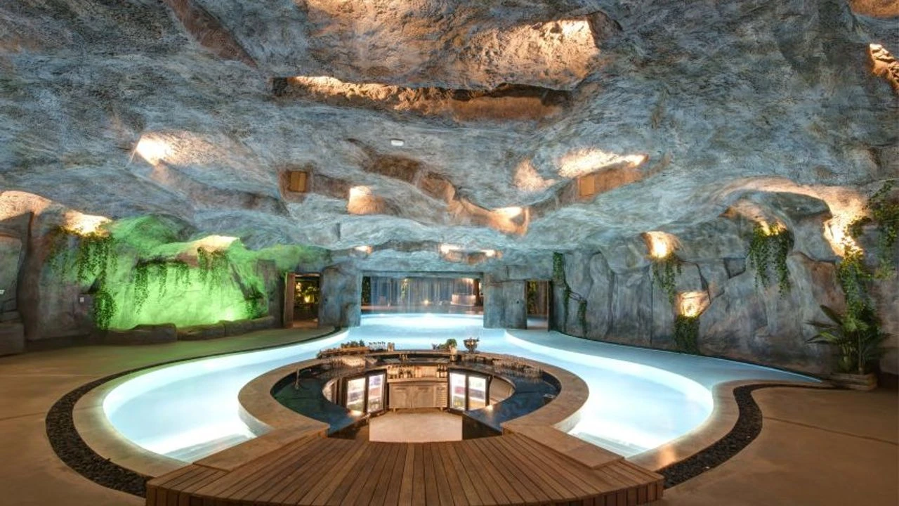 Jennifer Lopez Mağara