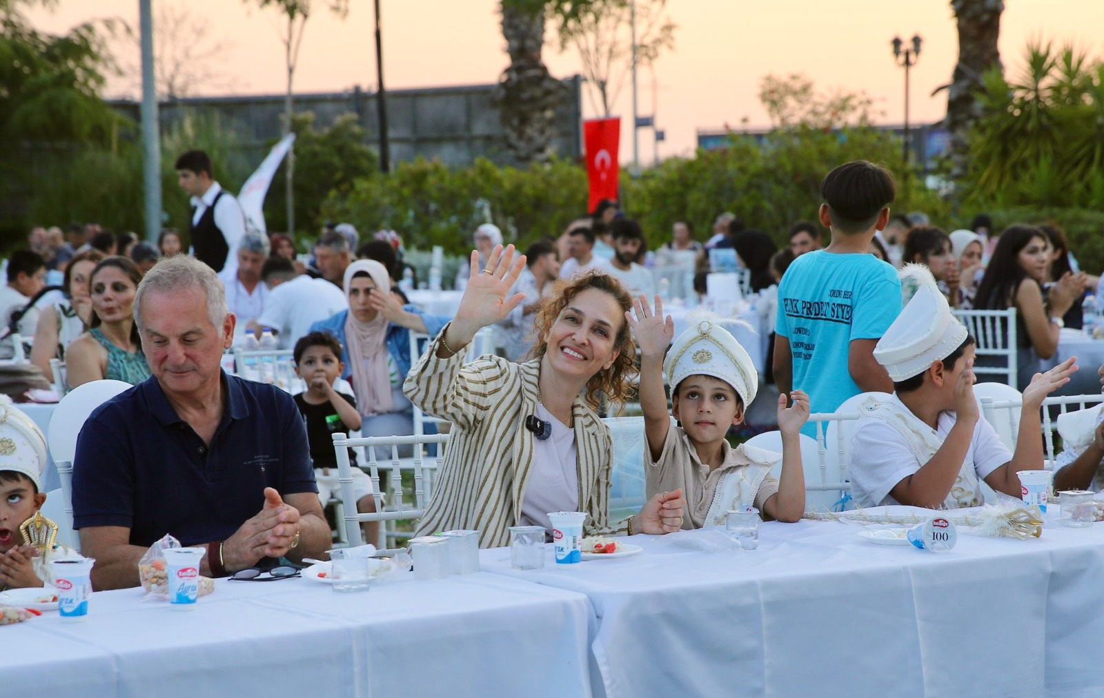 Başkan Ünsal'dan duygusal mesaj: "Cesaretinizle hepimizi gururlandırdınız"