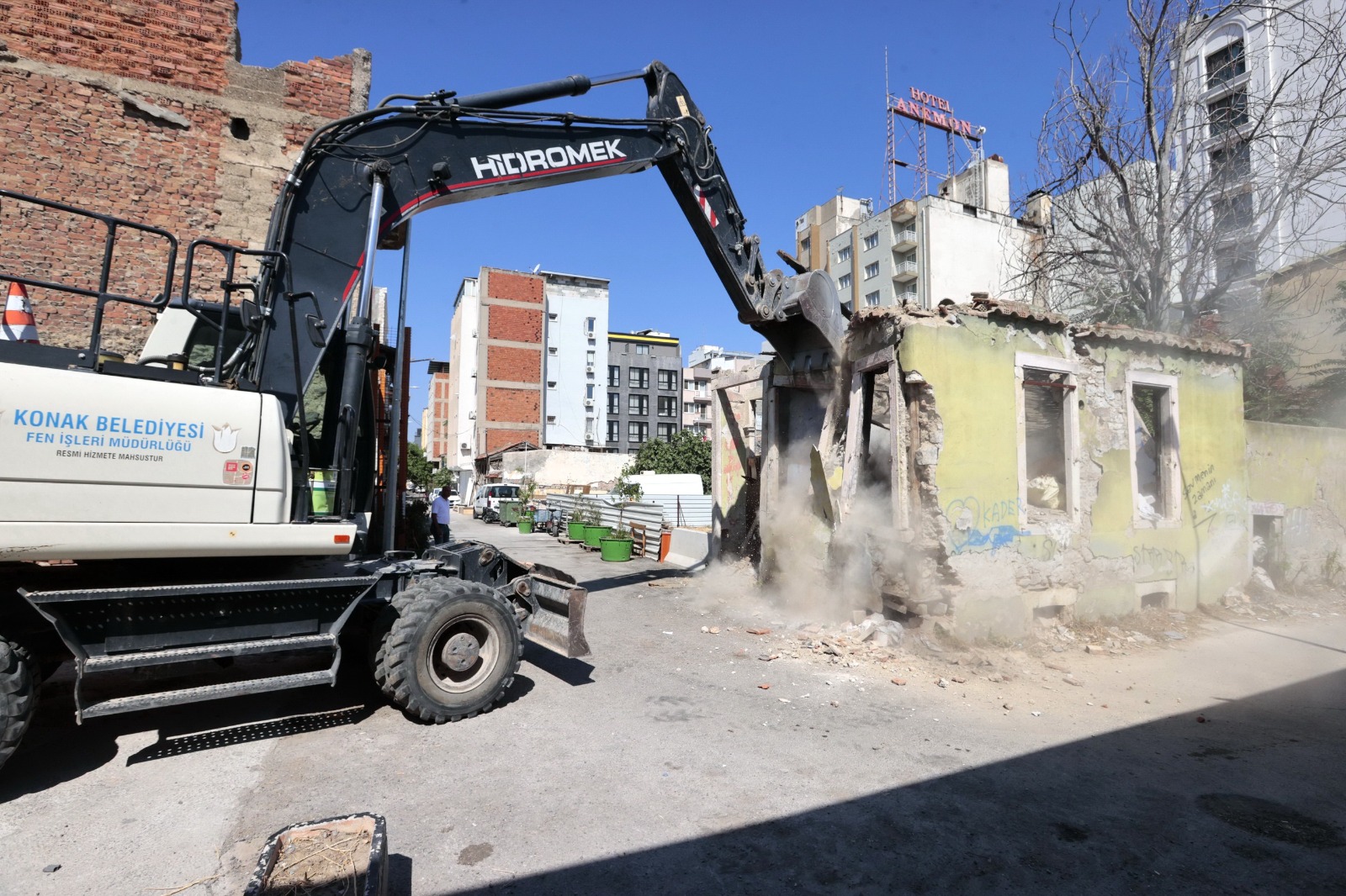 Başkan Mutlu'dan net mesaj: "Mahallelerimizi yaşanabilir kılacağız"