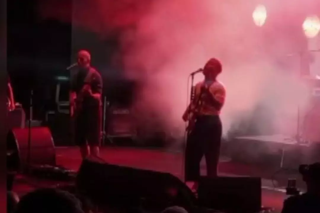 Athena konseri yangın nedeniyle iptal edildi