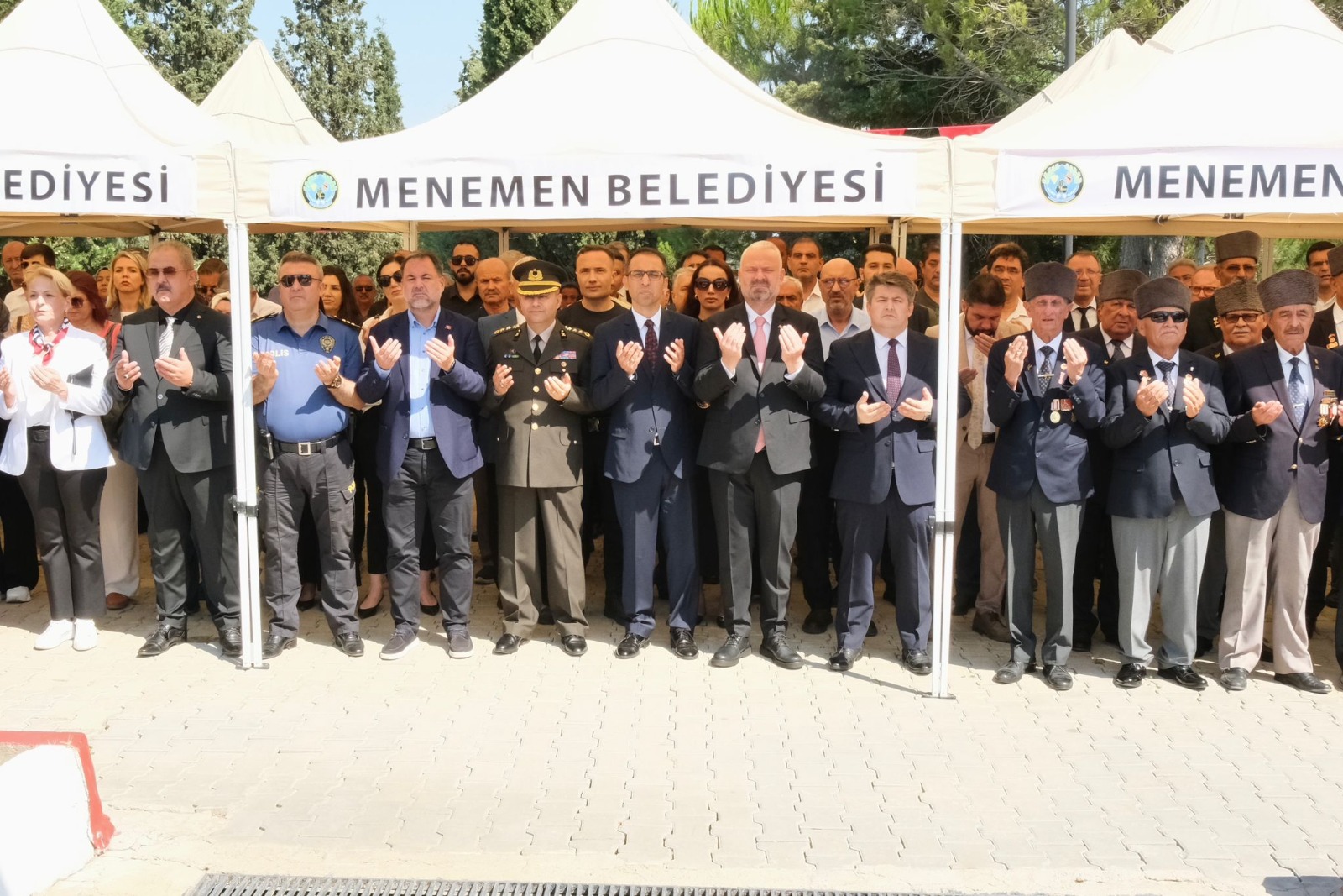 Yıldıztepe Şehitliği'nde duygu dolu anlar ve protokolün katılımı