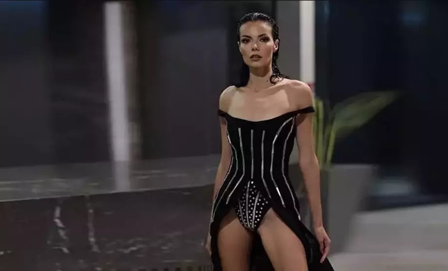  “Kamaraya saklandım”